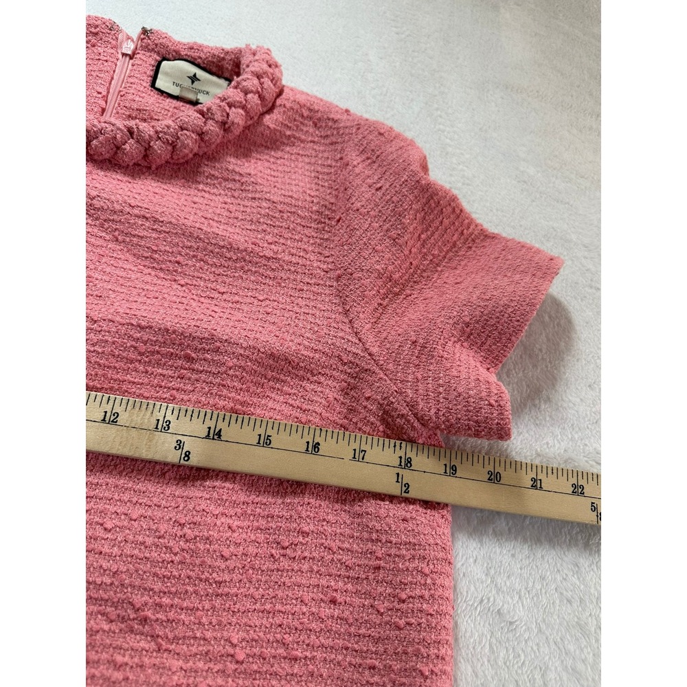 Tuckernuck Pink Boucle Shift Dress Womens Size Medium Excellent Gold Button Trim - Picture 5 of 7